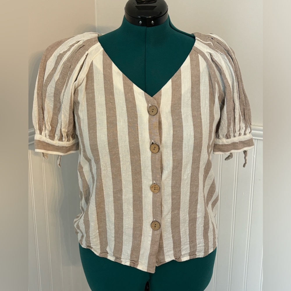 LC Lauren Conrad Striped Button-up Blouse with Poof Sleeves, size Small